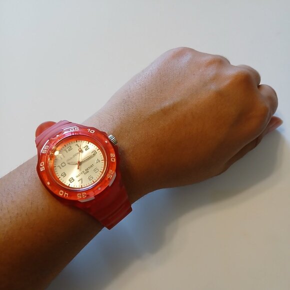 Timex Marathon Ladies Red Analog Watch WR 50M TW5M06500 - Picture 5 of 12